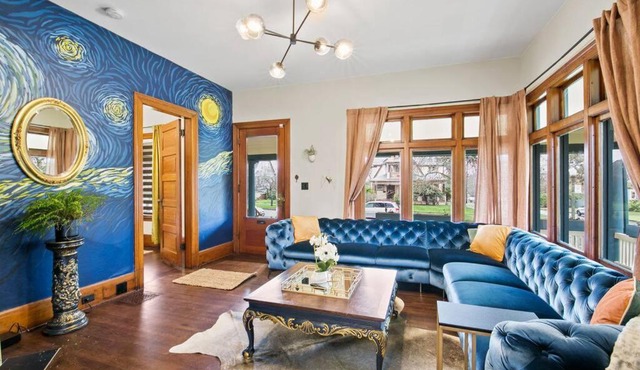 Casa Van Gogh: a Historic N. Slope retreat