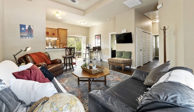 Casa Verde ★3 BR ★Hill Country Views★Dog Friendly