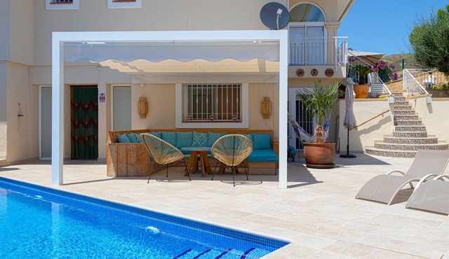 Casa Verde 4P guesthouse with private heated pool