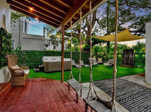 Casa Verde Design District 5BR Hot Tub