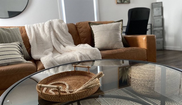 Casa Verde: Near Downtown Aurora/Casino