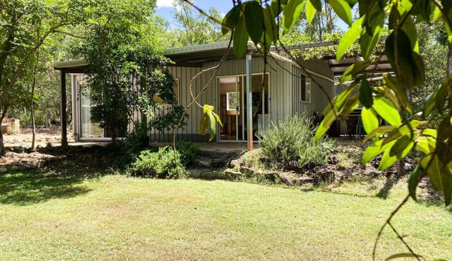 Casa Verde | Off-grid hideaway Agnes Water & 1770