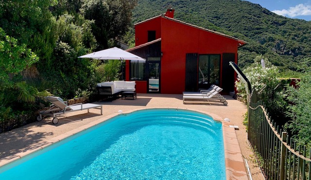 Casa Vermella with Pool and Terrace