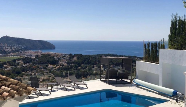 Casa Vida, your villa with panoramic sea views in Moraira.