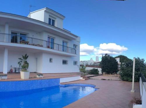 CASA VILAJUÏGA - Amplia casa moderna con agradable piscina privada. - ES-228-134
