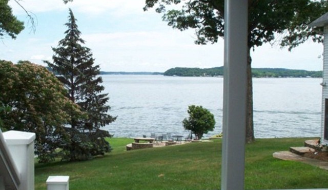 Casablanca - Newly Remodeled Family Home With Main Channel View of the Lake 7MM