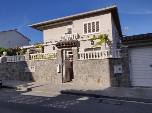CasaFamiliar/Tranquilidad25minBCN/BbqPiscinaAAWifi