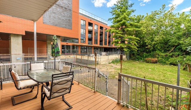 CasaKaïa - Cozy 2 bedroom apartment with Backyard & Parking near Lachine canalnn