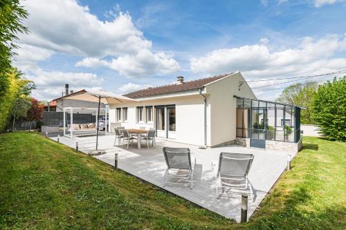 CasaLina 10' from Disneyland Paris, Jardin, Wi-Fi