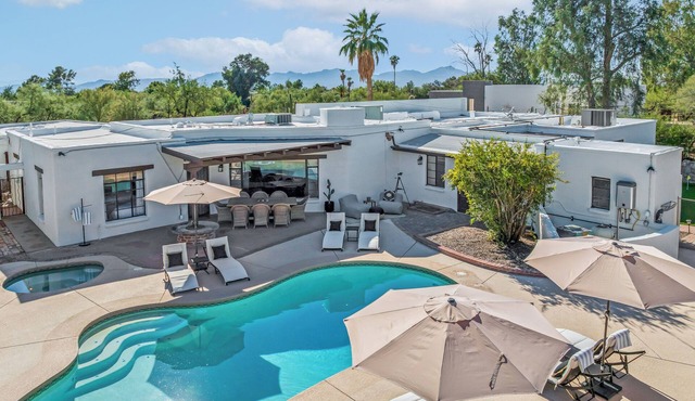Casas Adobes Gem Show Dreamhouse!