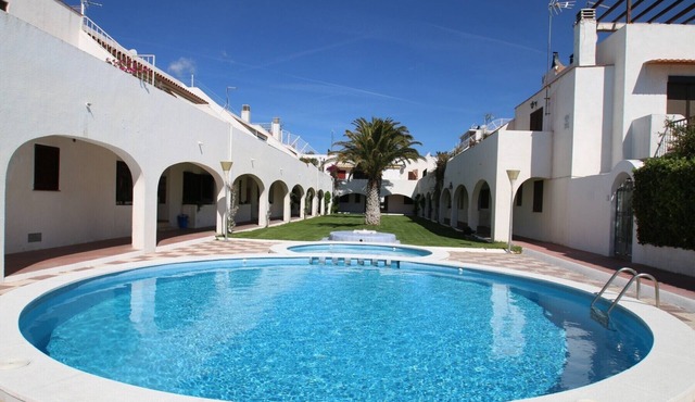 Casas Blancas 26, Parc Mont-roig