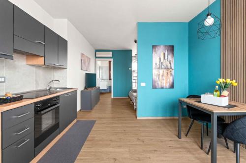 CasaTella Rose in Suite