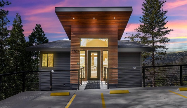 Cascades Grandview Lodge