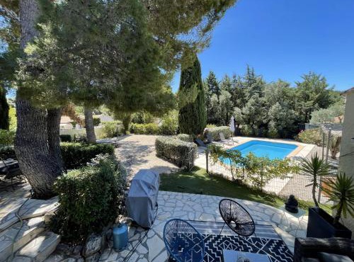 CASENEUVE - Villa avec Piscine au coeur de la campagne provençale