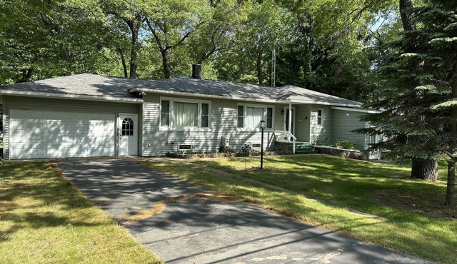 Caseville cottage with beach access