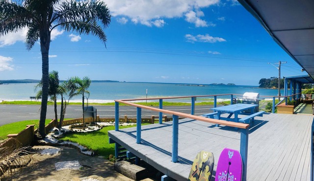 Caseys Beachfront Holiday House