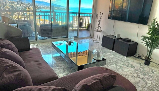 Casino Square Apartment with F1-view