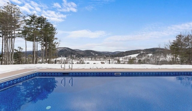 Casita Alta nLuxury house with heated pool in Woodstock, VT