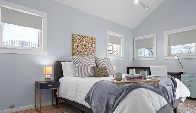 ♥Casita Avenue B |1 BDRM Guest House|Hyde Park ATX