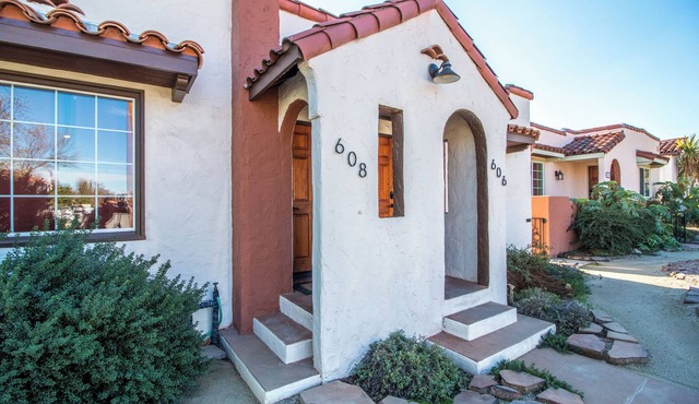 Casita Azul - historic duplex in the heart of downtown Paso Robles
