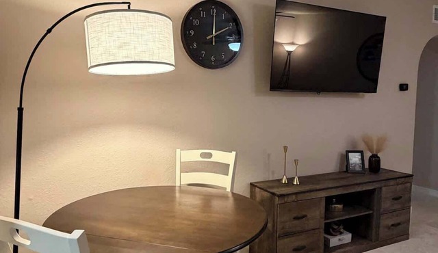 Casita B| 2BR| University Stay