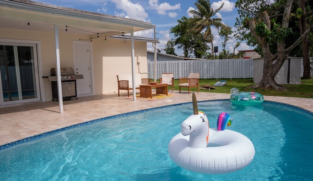 ☀️Casita bonita 🏖 Villa with 4beds/3 bath and HEATED pool 🌴🔥