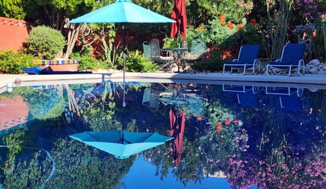 Casita-cabana & pool NellisAFB Close King&Qu Views
