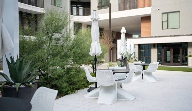 Casita Lonestar | Free PKNG | Pool Views + Wifi