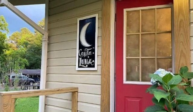 Casita Luna - Hemphill, Texas