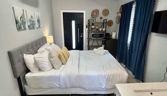 Casita -Mins to Downtown! Serene at Santa Monica