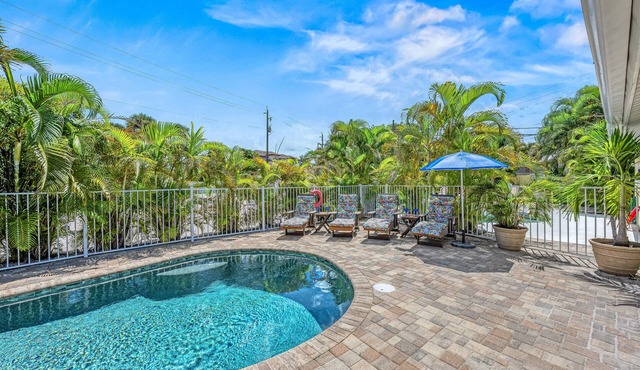 Casita Morning Star | Pet Friendly Home on Siesta Key, Heated Pool, Walk to Beach & South Village!