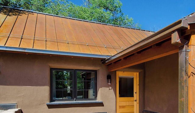 Casita San Acacio Walk to Canyon Road
