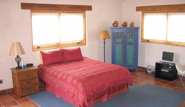 Casita Seco: Casita Close to Town of Taos & Taos Ski Area