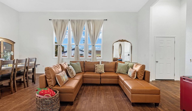 "Casita" styled Schoolhouse between Santa Cruz and Monterey for 12!