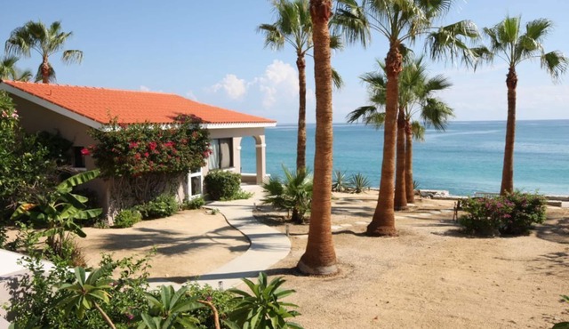 Casita Tortuga is a Beach Front over looking the Sea of Cortes.