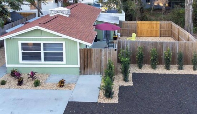 Casita Verde, Secluded Cottage 2 houses from Pinellas Trail and 3 Blocks to Gulf