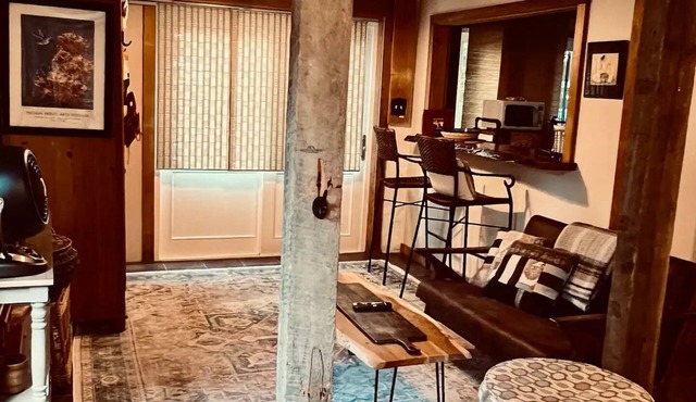 Casita Welcomes Guests, Year Round in Wilmington. Booking now for Next Winter!