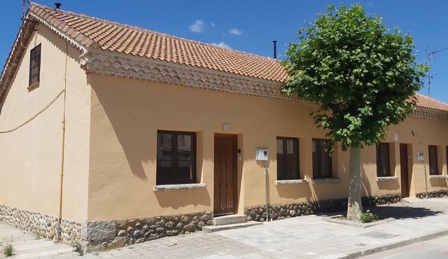 CASITAS PINILLA DEL VALLE: Immersion in Nature