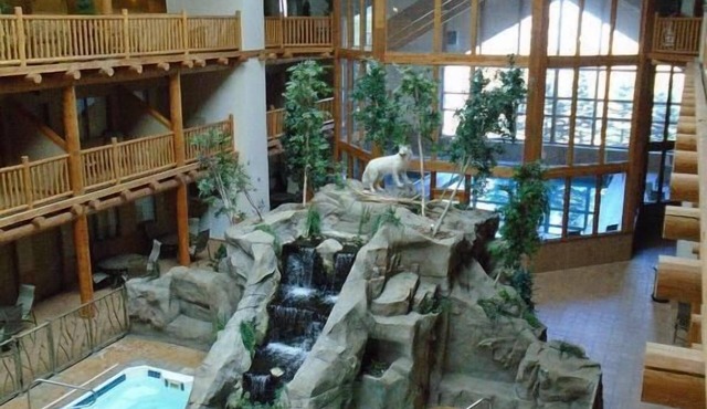 Casper C'mon Inn Hotel & Suites