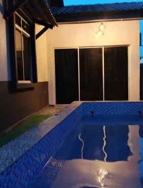 CaSSa ArDiNA Homestay With Pool