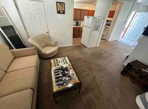 Cassidy Flat Downtown Spacious