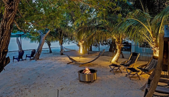 *CASSIE’S PARADISE @ SUGARLOAF SHORES* Waterfront Mansion & Pool + LAST KEY SE