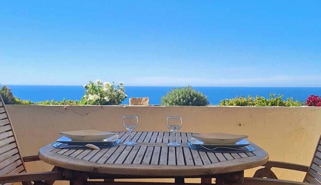 CASSIS, Mon petit coin de Paradis. Air conditioning, WIFI, Swimming pool, Garage. Charges included.