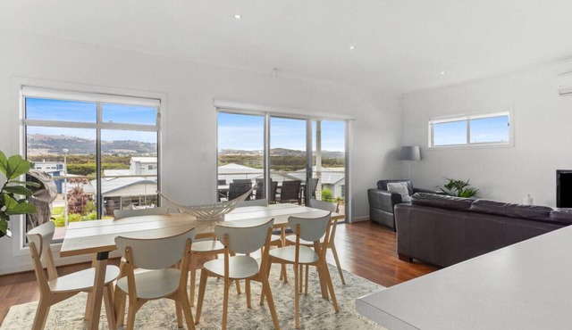 Castaway Beach House—Countryside Views by the Sea