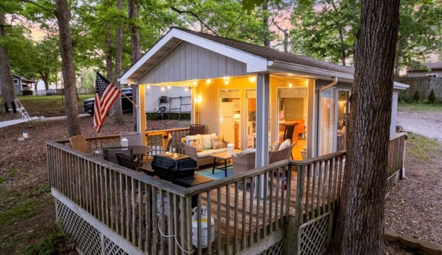 Castaway- Hot Tub, Kayak, Dock & Boat Slip, Grill