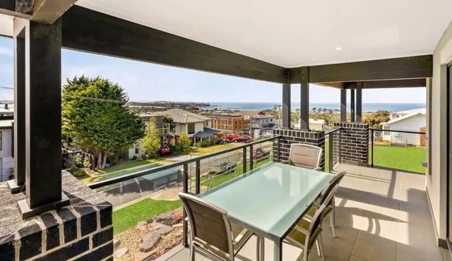 Castaway Views on Broadway