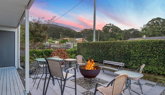 Castaway - Your mountain retreat with lake views