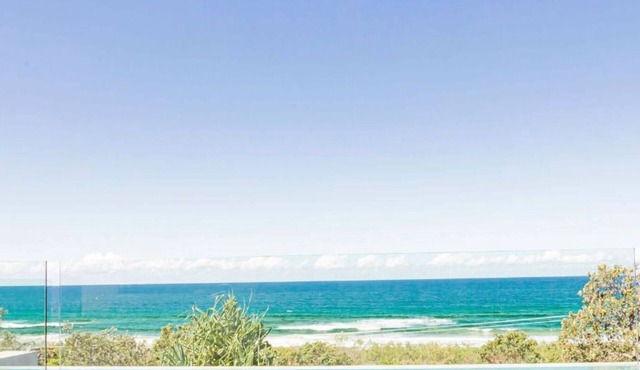 Castaways Beach Escape - 6 Bedroom