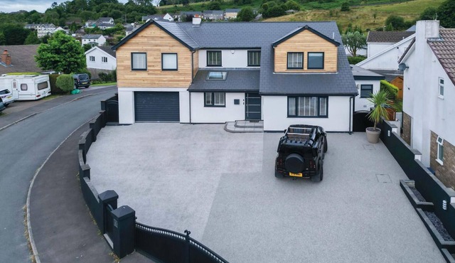 Castell Morlais - Luxurious 5 Bed - Pontsticill