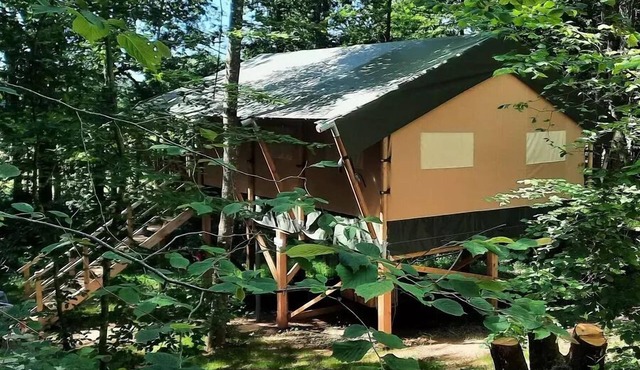 Castelwood Lodges* - 4 Person Safari Tent